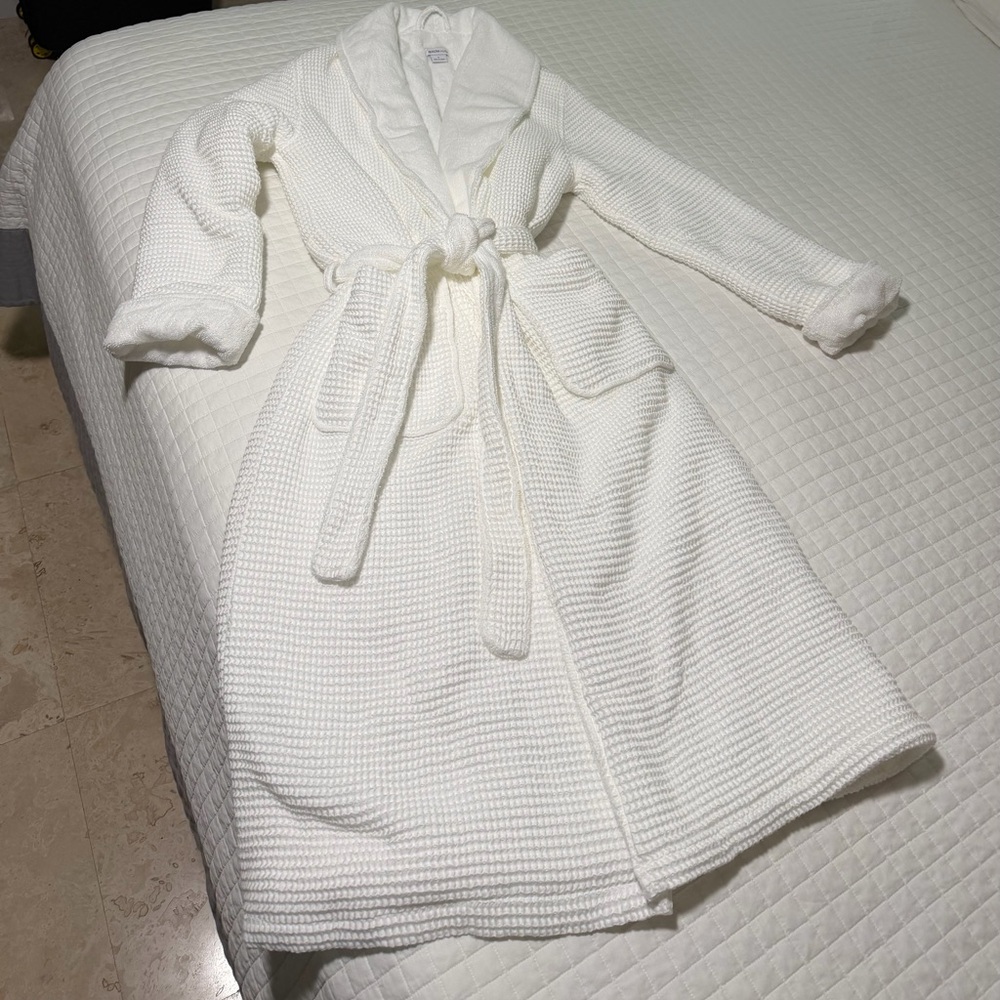 Serena & Lily Cream Textured Women's Robe